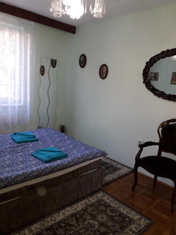 Cozy, Central 1-Bedroom Apartment In Timisoara, Romania Timişoara Exterior foto