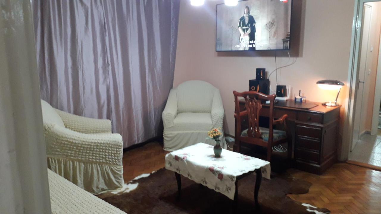 Cozy, Central 1-Bedroom Apartment In Timisoara, Romania Timişoara Exterior foto